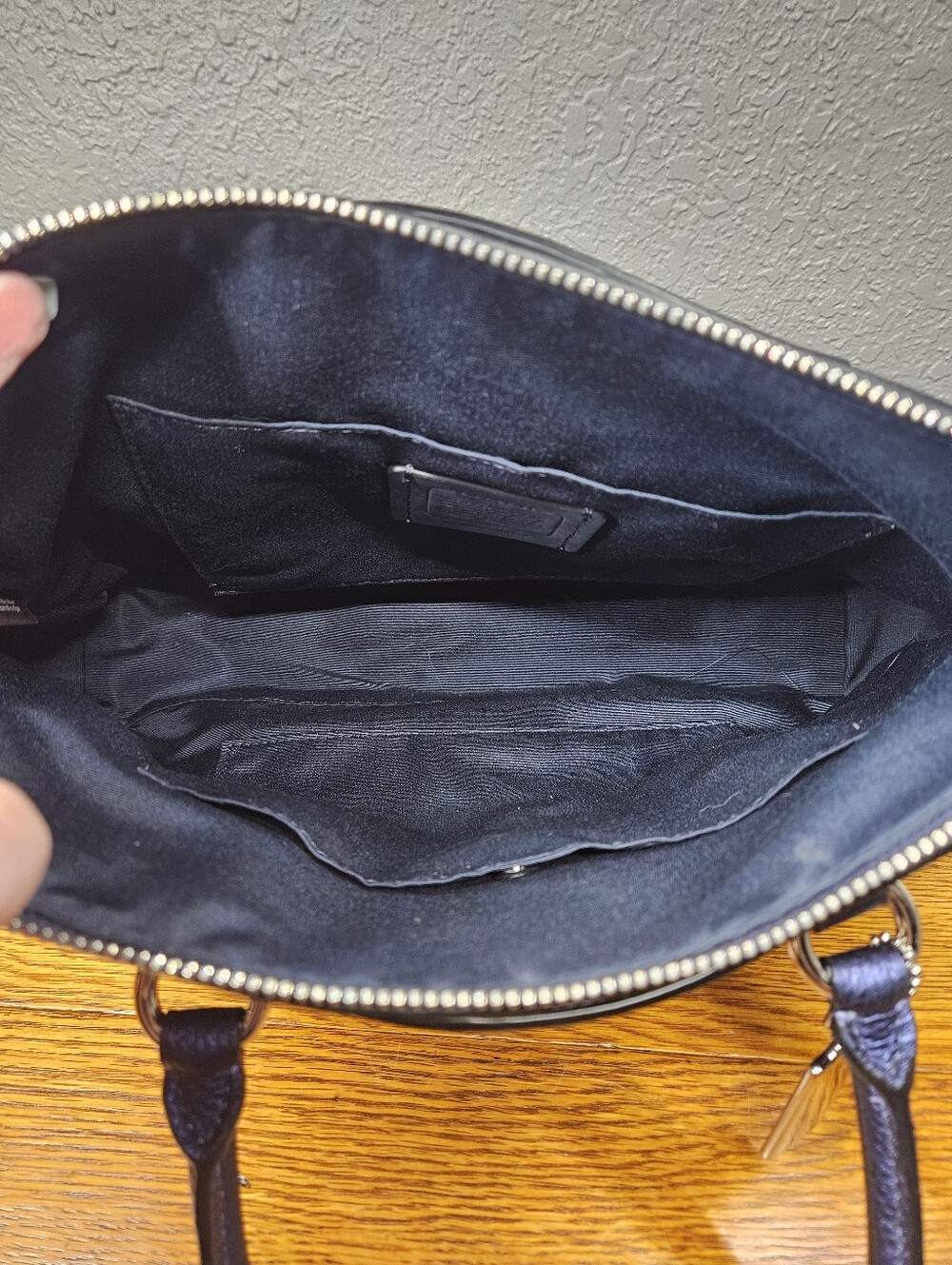 Coach Mia Satchel - Picture 10 of 15